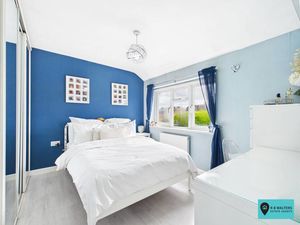 Bedroom- click for photo gallery